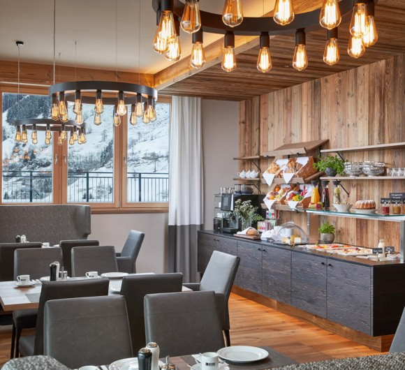 Frühstücken in der Hoagascht im Reisenhof in Großarl