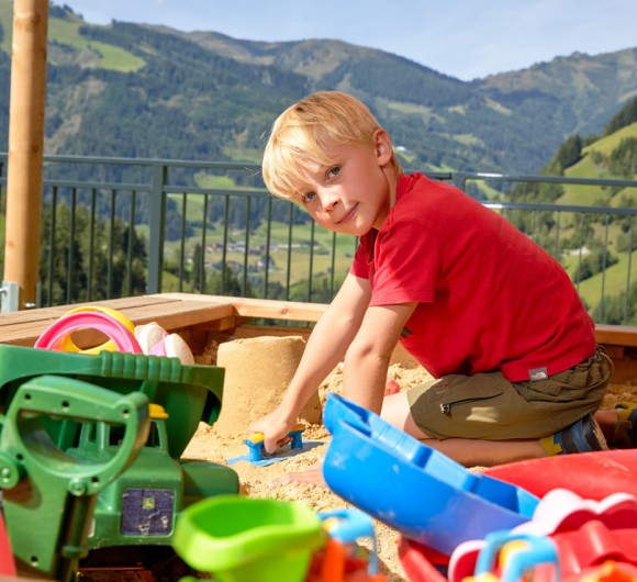 Sandspielplatz bei Rucki Zucki's Gaudialm in Großarl © Tourismusverband Großarltal