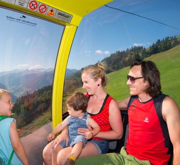 Mit der Panoramabahn geht es auch im Sommer auf die Berge  © Tourismusverband Großarltal